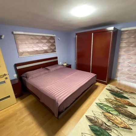 B & B Pogradec Eksteriør bilde
