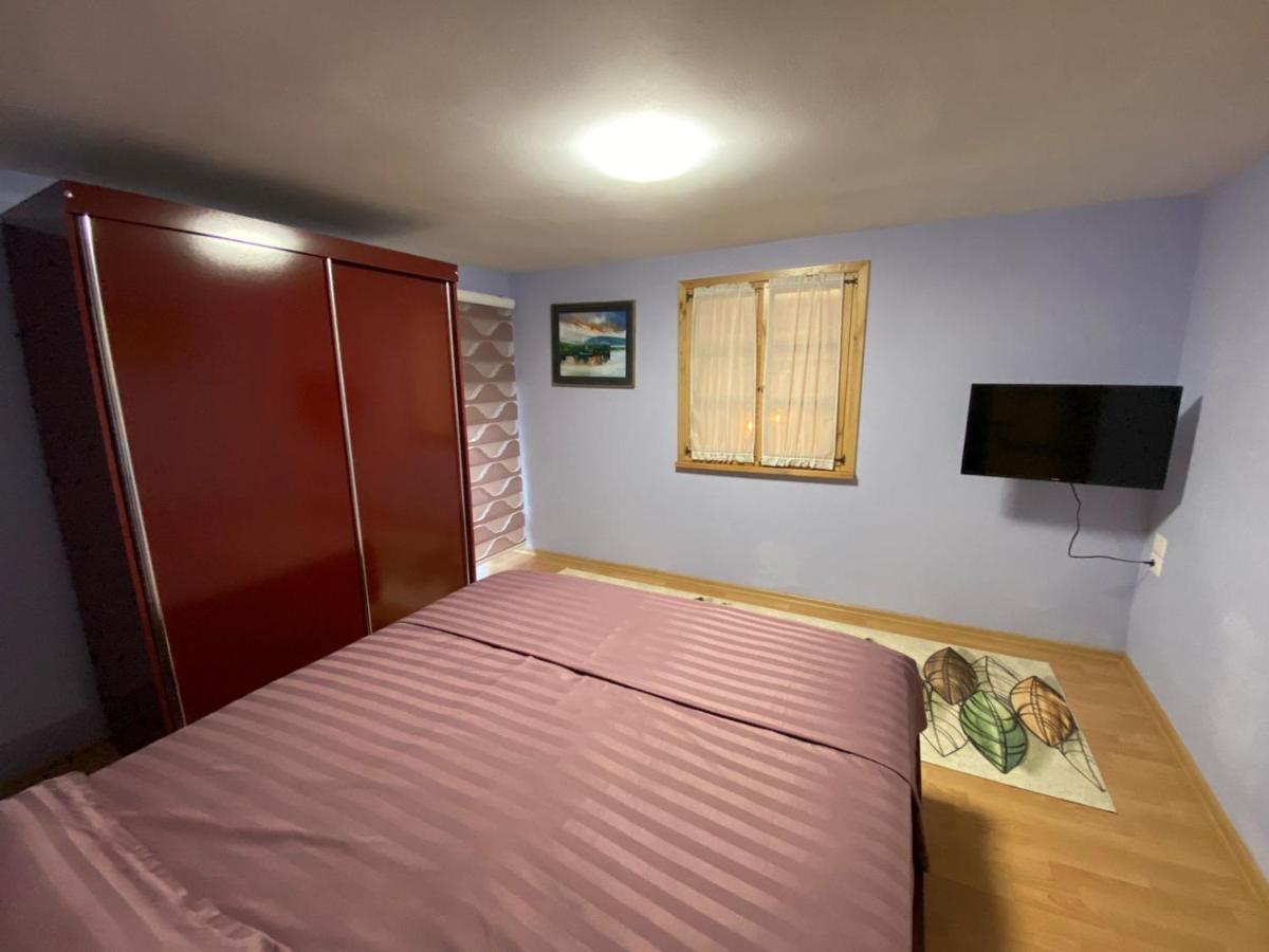 B & B Pogradec Eksteriør bilde