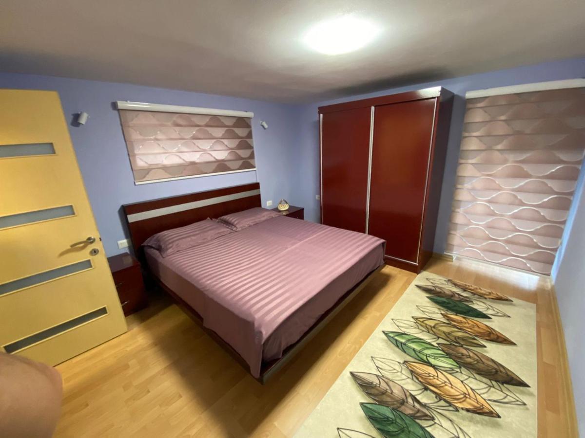 B & B Pogradec Eksteriør bilde