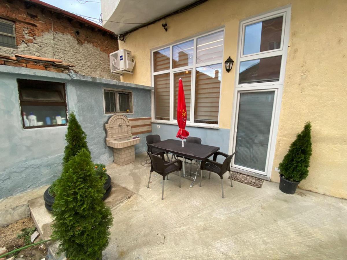 B & B Pogradec Eksteriør bilde