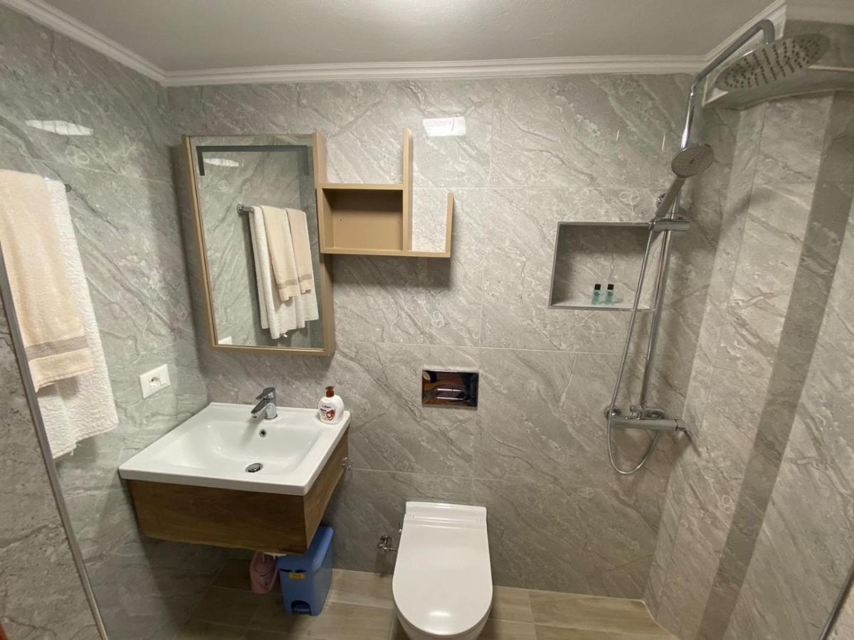 B & B Pogradec Eksteriør bilde