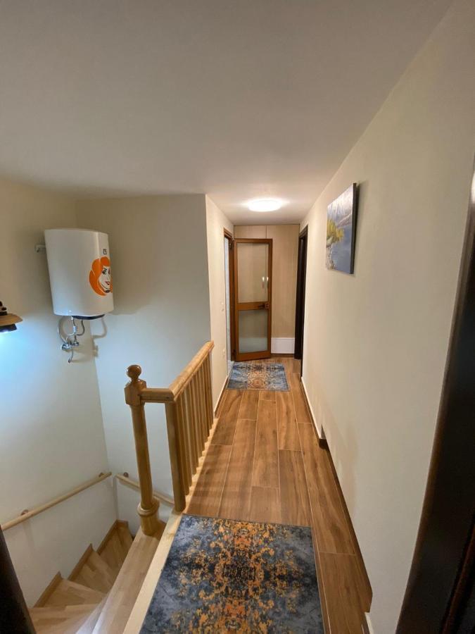 B & B Pogradec Eksteriør bilde