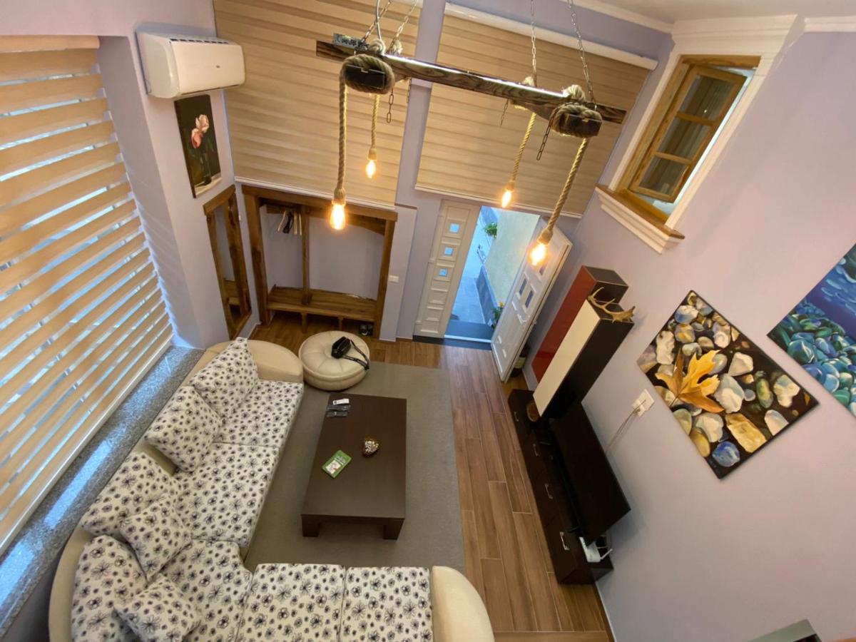 B & B Pogradec Eksteriør bilde